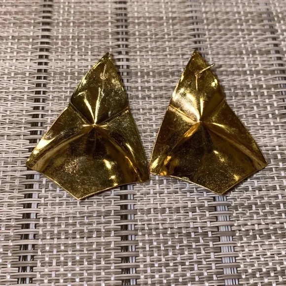 Vintage Enamel Pierced Earrings - Picture 5 of 5